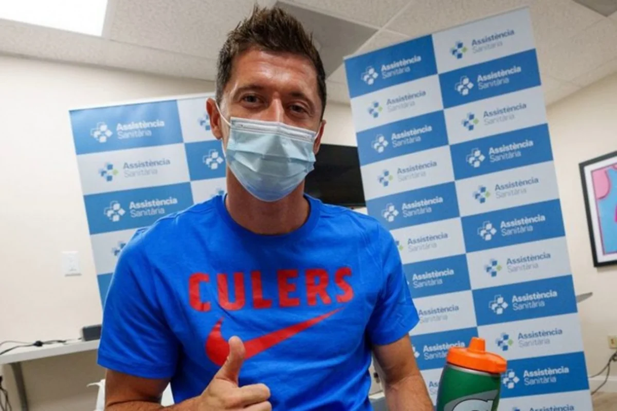 «Барселона» объявила о трансфере Левандовского