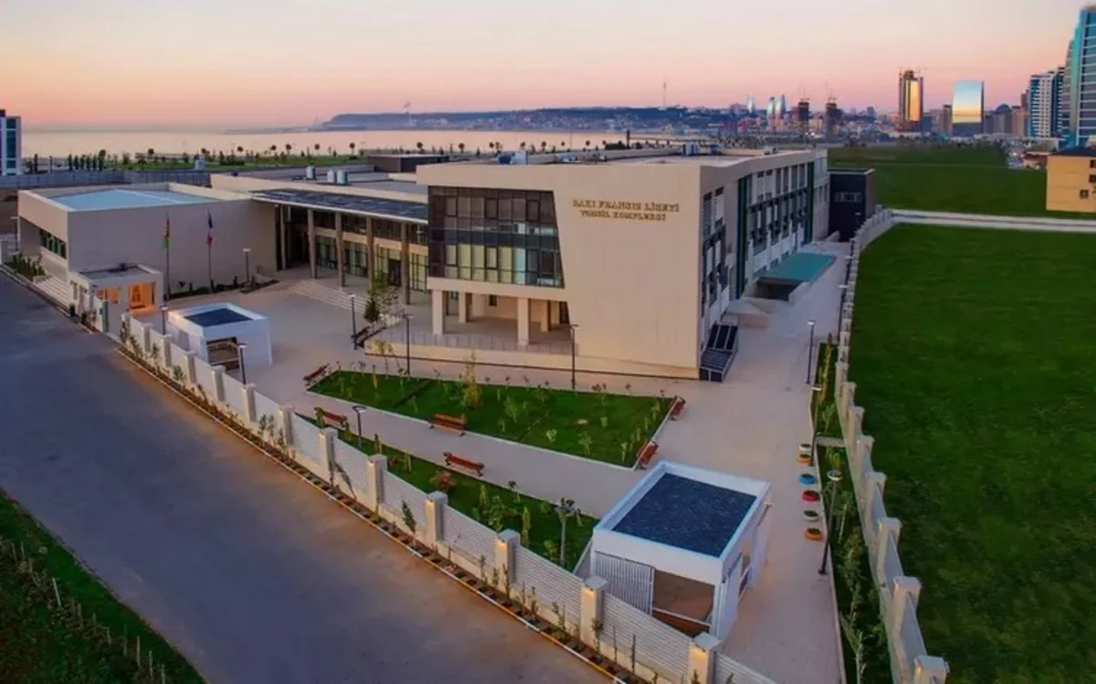 Bakı Fransız Liseyi Təhsil Kompleksi kreditorlarına müraciət edib