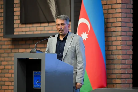 Nazir ötən ay beynəlxalq yarışlarda uğur qazanmış idmançılar və onların məşqçiləri ilə görüşüb