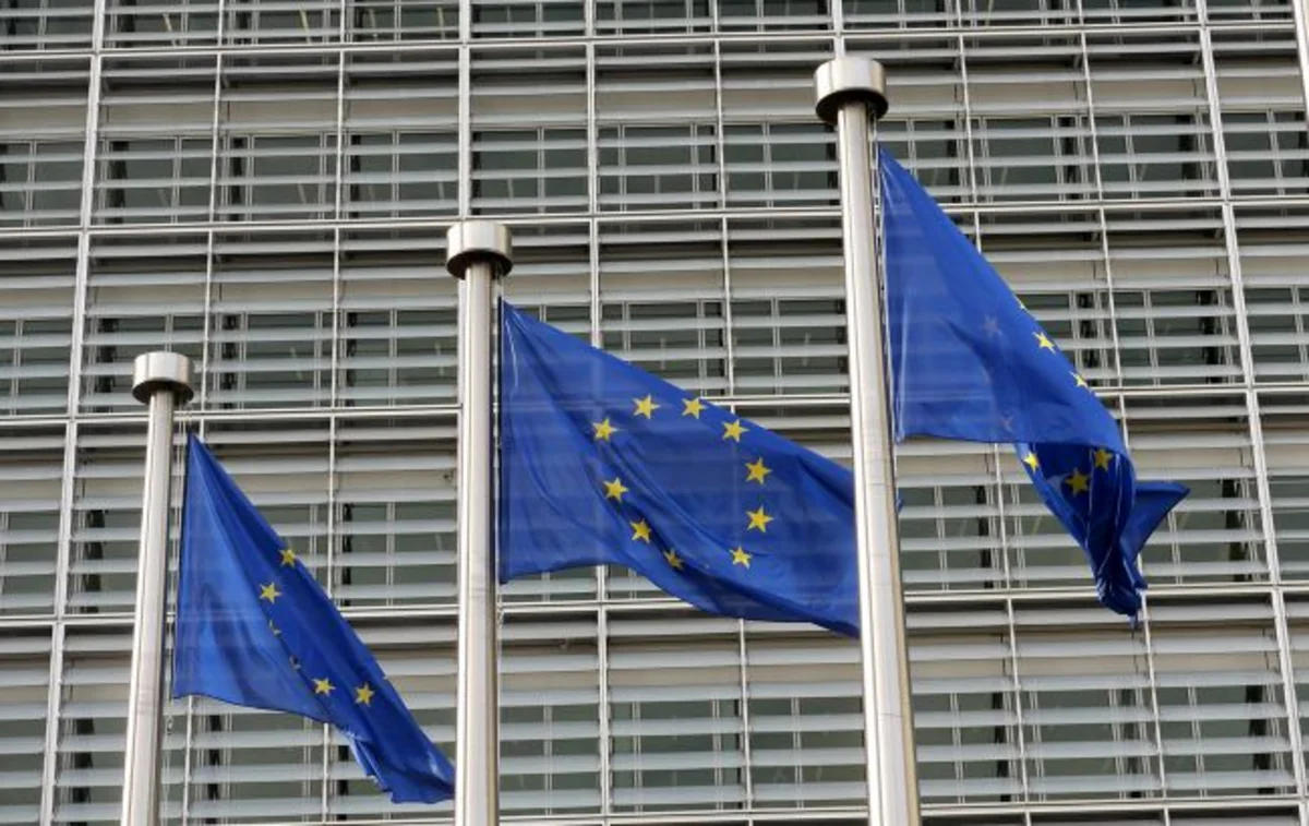 European Commission warns about gas shortage for next year 