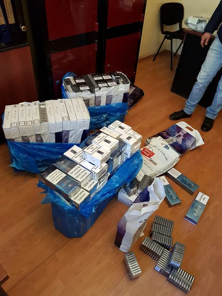 Azərbaycanda külli miqdarda aksiz markasız siqaretin realizə edilməsinin qarşısı alınıb