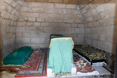 İlham Əliyev Pirsaat Baba ziyarətgahının yenidən qurulması işləri ilə tanış olub - YENİLƏNİB