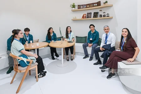 Heydər Əliyev Fondunun vitse-prezidenti Leyla Əliyeva və Prezidentin köməkçisi Anar Ələkbərov COP29-da Azərbaycan pavilyonuna baş çəkiblər