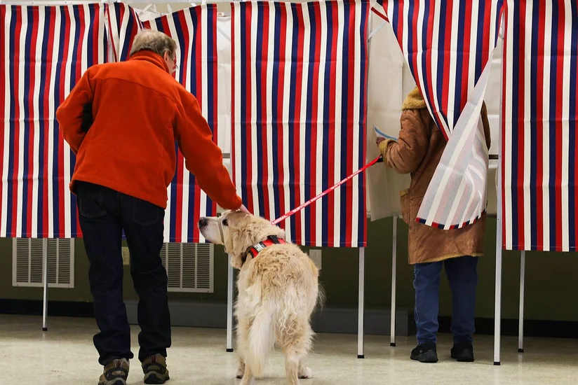 Sorğu: Amerikalılar prezident seçkiləri öncəsi iqtisadiyyatı əsas mövzu hesab edir