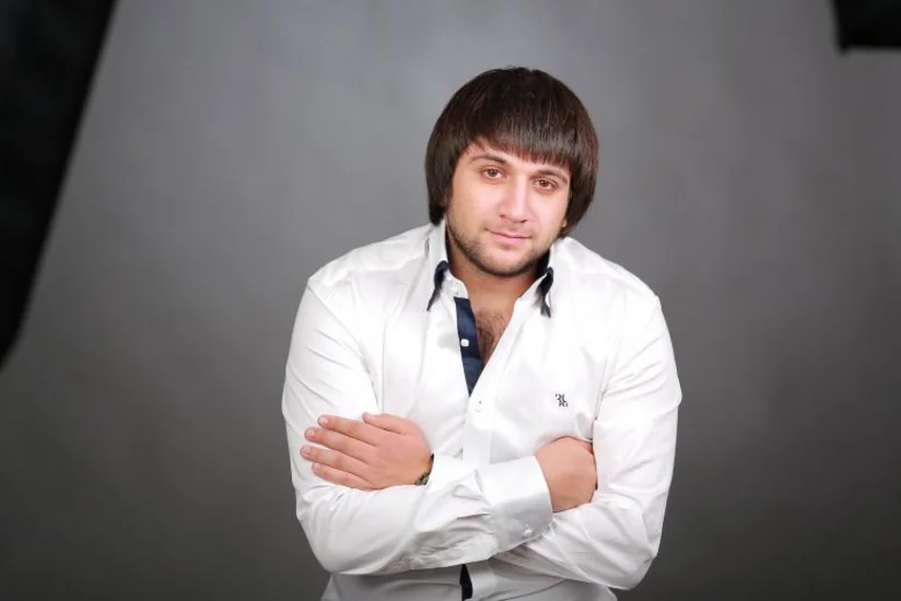 Азербайджанский певец обвиняется в смертельном ДТП в России