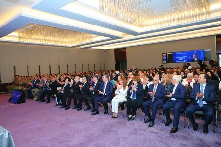 Heydər Əliyevin 100 illik yubileyinə həsr olunan “Müstəqil Azərbaycanın Banisi” adlı konfrans keçirilib