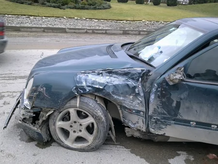 ​Bakıda avtobus qəza törədib, yaralanan var - FOTO