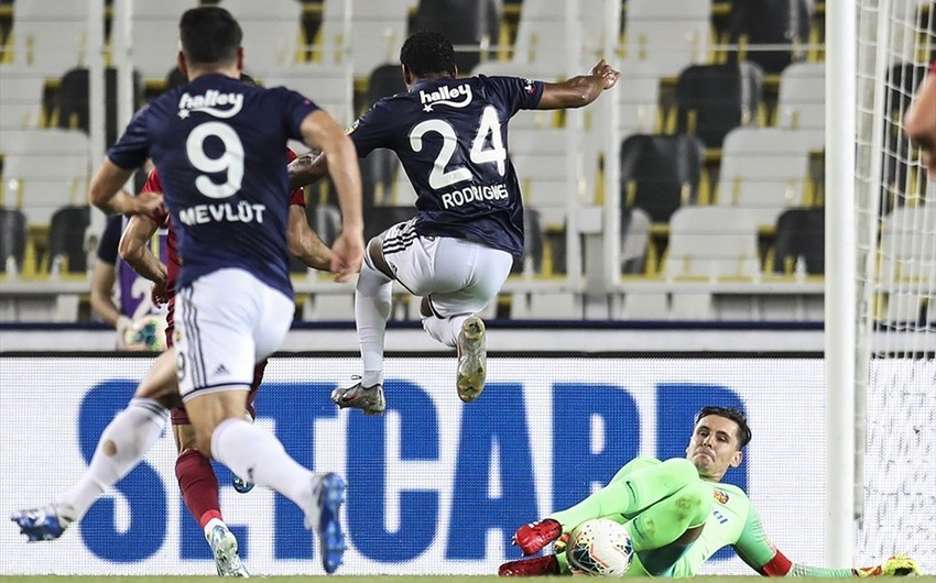 Türkiyə Super Liqası: Fənərbağça və Trabzonspor qələbə qazandı