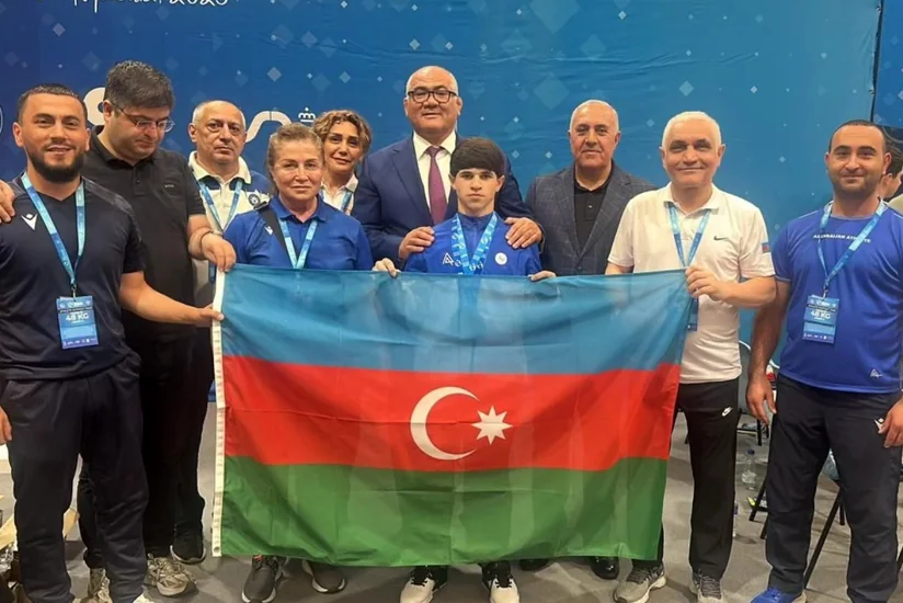 Azərbaycan ağırlıqqaldıranı Avropa birinciliyində 3 medal qazanıb