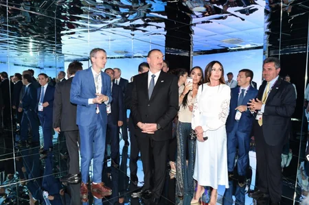 İlham Əliyev “Milan Expo 2015” sərgisində dövlət bayraqlarının qaldırılması mərasimində iştirak edib