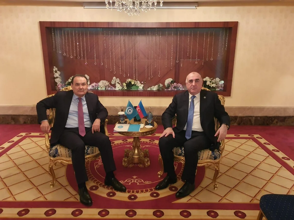 Elmar Məmmədyarov Türk Şurasının baş katibi ilə görüşüb