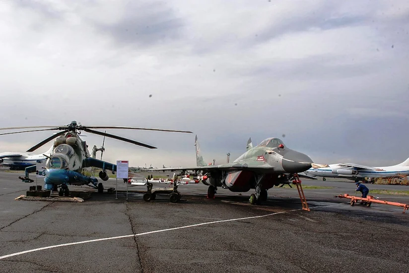 Российские летчики провели учения на военной базе в Ереване