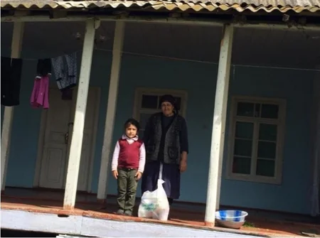 Zərdabda aztəminatlı ailələrə yardım edilib