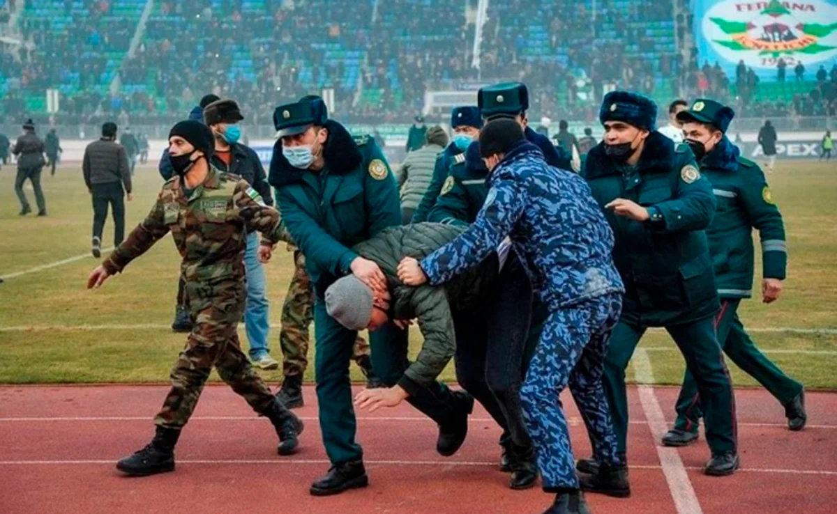 Referini vuran futbolçu 10 il müddətinə diskvalifikasiya olundu
