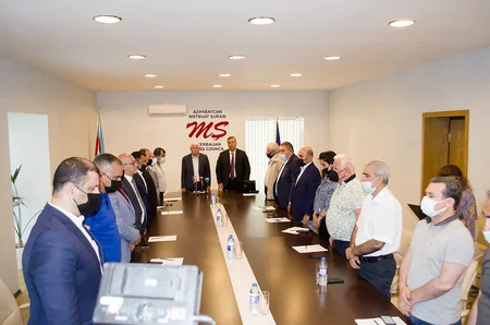 Jurnalistlər xarici media qurumları və beynəlxalq təşkilatlara müraciət qəbul edib