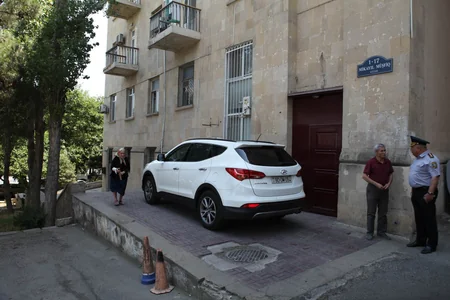 DİN avtomobilləri piyada səkilərində saxlayan sürücülərə müraciət edib