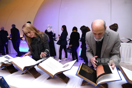 Heydər Əliyev Mərkəzində “Özbəkistanın mədəni irsi dünya külliyyatında” kitabının təqdimatı olub