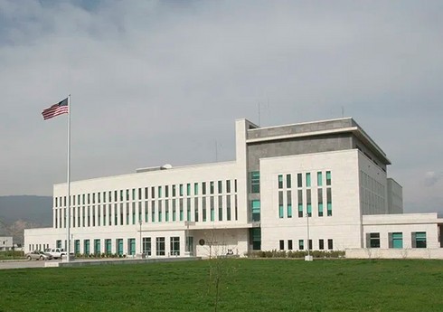 ABŞ səfirliyi Tbilisidə üç ticarət mərkəzində partlayış təhlükəsi barədə xəbərdarlıq edib