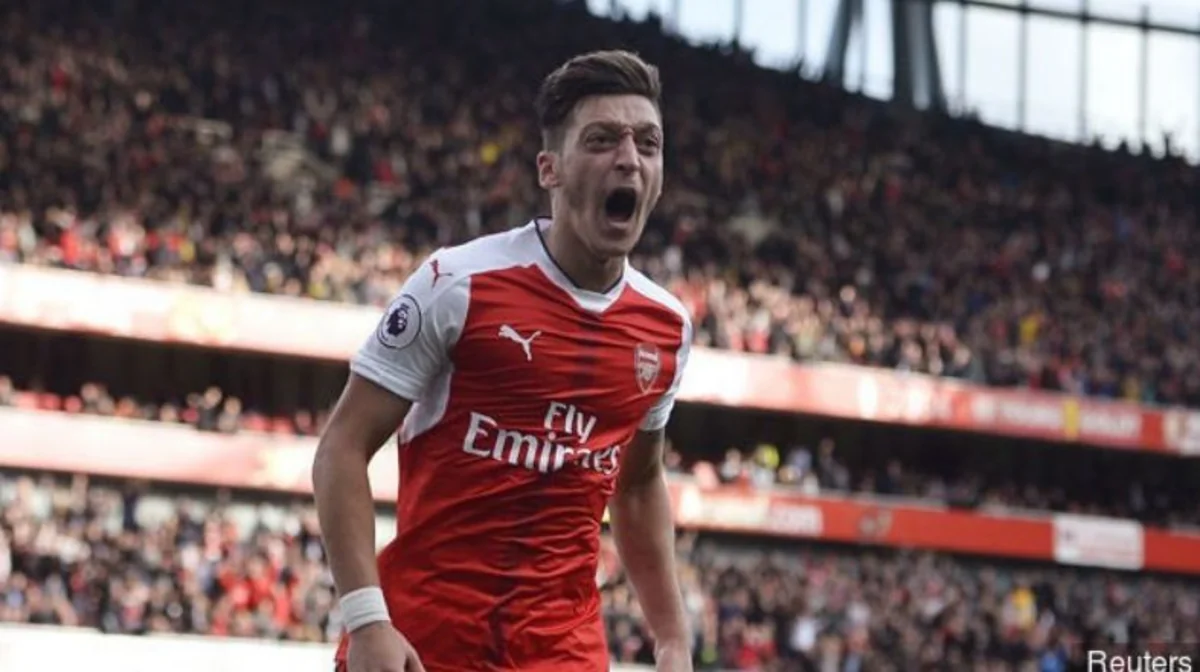 Məsut Özil kumirini açıqlayıb