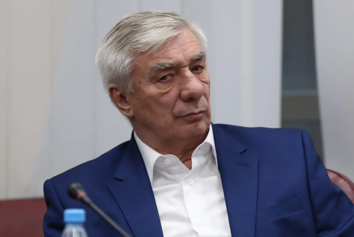 Rusiya millisinin sabiq baş məşqçisi xəstəxanaya yerləşdirildi