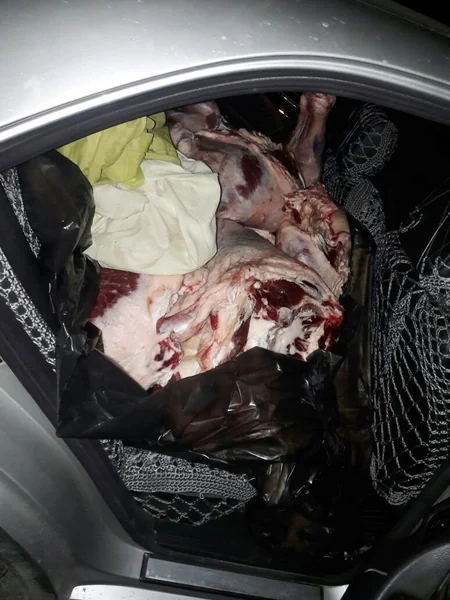 Bərdə sakininin maşınında mənşəyi məlum olmayan ətlər aşkar olunub