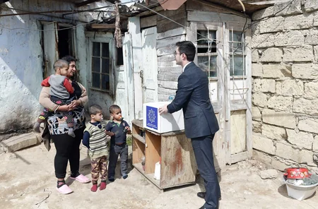 Heydər Əliyev Fondu ünvanlı sosial yardım alan ailələrə Novruz sovqatları paylayıb