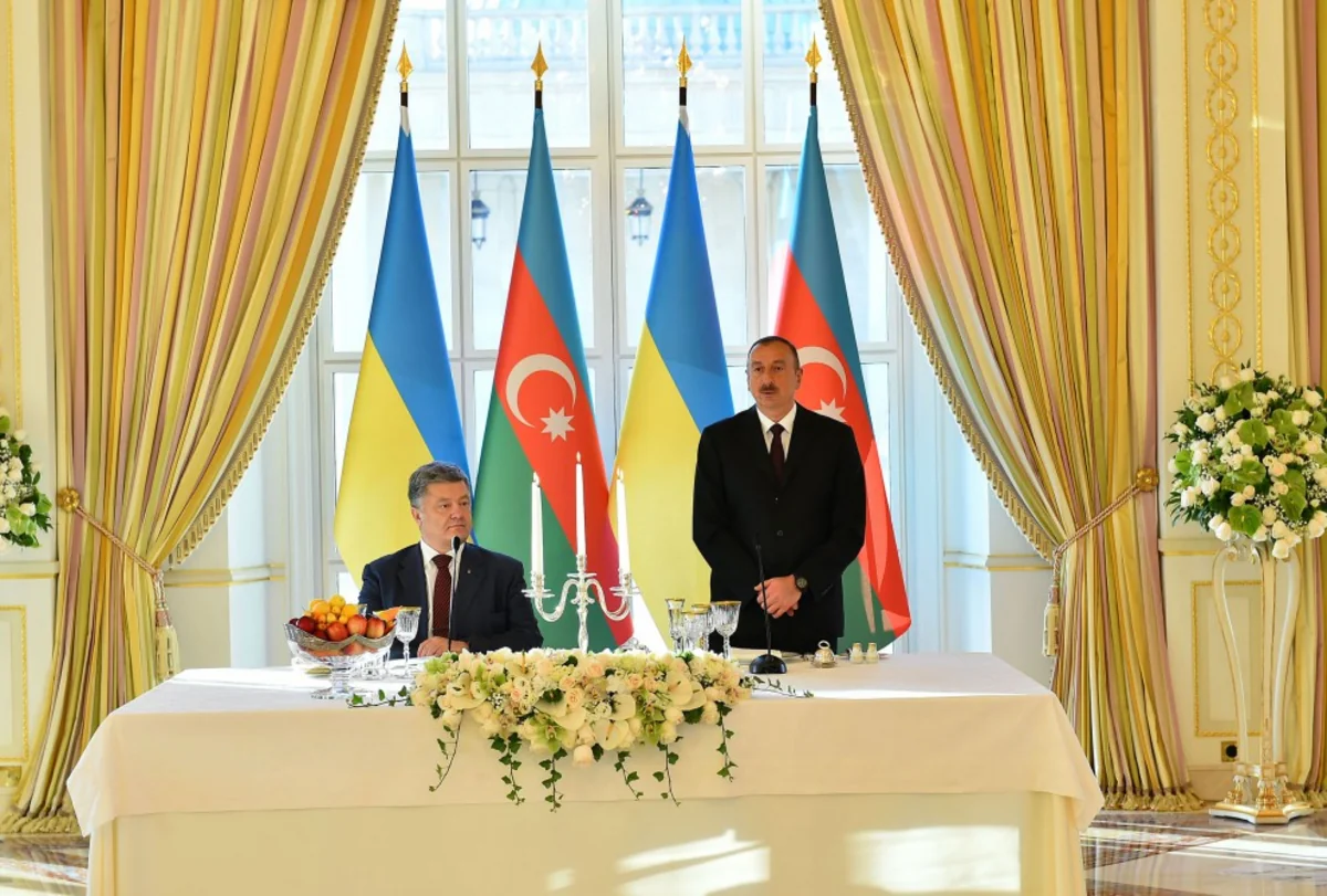 Ukrayna prezidentinin şərəfinə Bakıda rəsmi ziyafət verilib