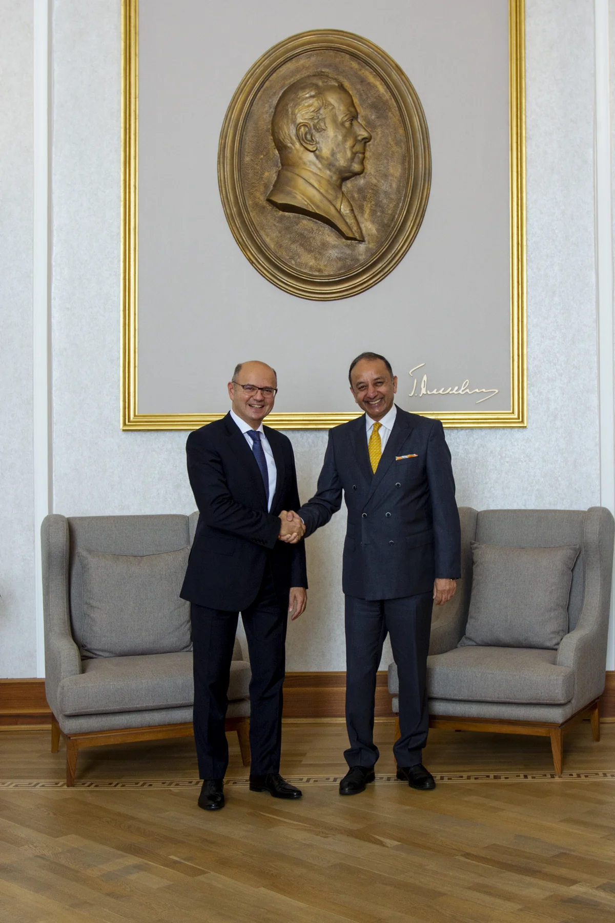 Azerbaijan, Pakistan mull energy cooperation 