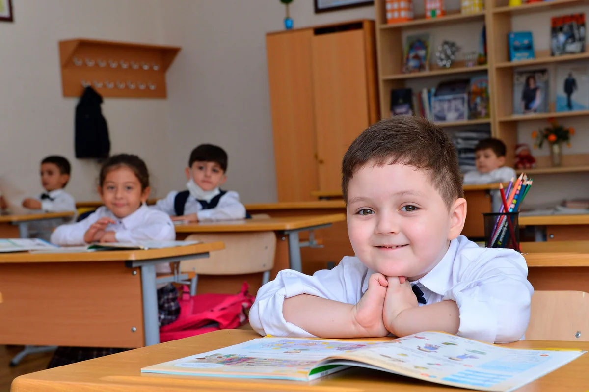 Nazirlik dərsliklərlə bağlı ilk dəfə şagirdlərin fikirlərini öyrənir