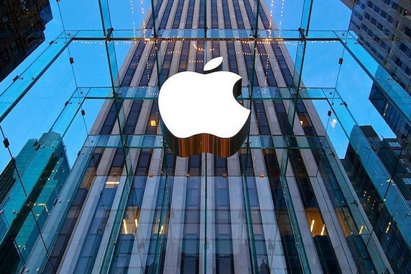 Apple intentionally slows older iPhones