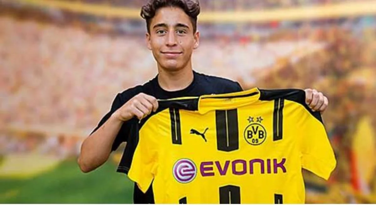Borussia Dortmund signs Turkish footballer