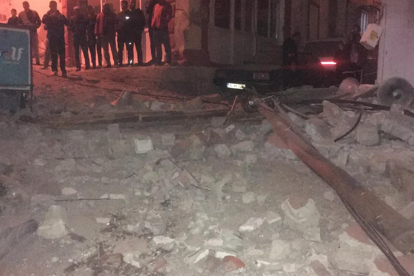 В Турции произошло землетрясение магнитудой 5,1, есть пострадавшие и разрушения
