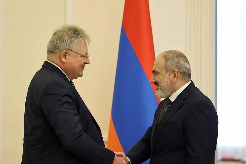 Премьер Армении и глава внешней разведки ФРГ обсудили сотрудничество