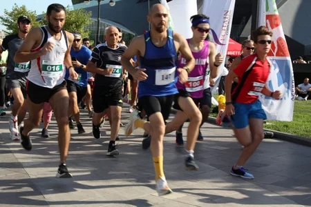 Heydər Əliyev ilinə həsr olunmuş Gəlin birlikdə qaçaq şüarı ilə yarış keçirilib
