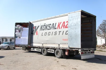 Daha bir neçə rayon Türkiyəyə humanitar yardım göndərib