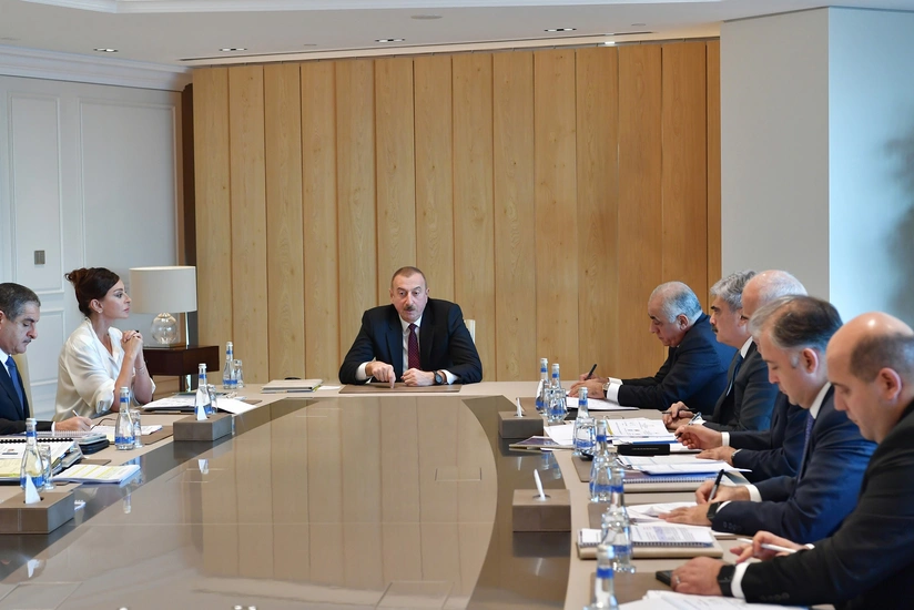 Prezident İlham Əliyevin yanında iqtisadi müşavirədə bir sıra ciddi məqamlara diqqət yetirildi - RƏYLƏR