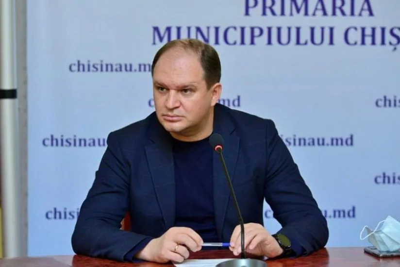 Правящая партия Молдовы обвинила мэра Кишинева в связах со спецслужбами России