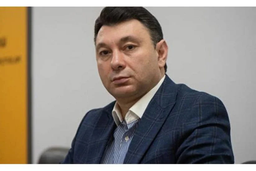 Eduard Şarmazanov: “Ermənistan daxildəki qul təfəkkürünü dəf edəndən sonra yenidən ayağa qalxacaq”