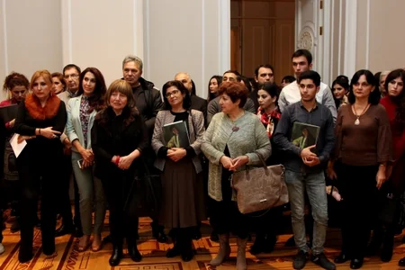 Xalq rəssamı Maral Rəhmanzadənin 100 illiyi münasibətilə sərgi açılıb