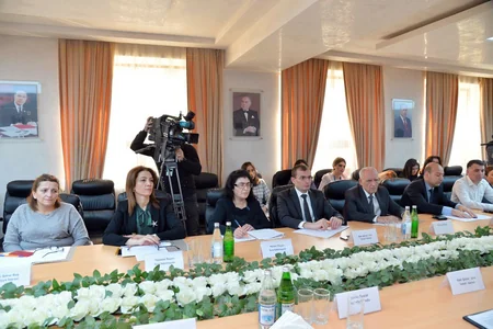 Xüsusi hallar və həssas qruplarla işə dair “dəyirmi masa” keçirilib