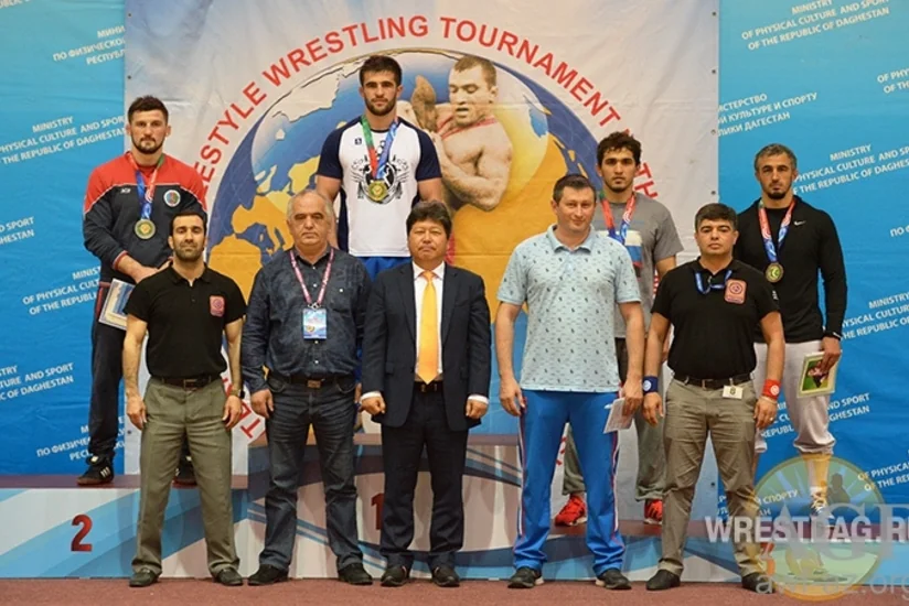 Azərbaycan güləşçiləri Rusiyada 2 qızıl, 1 gümüş medal qazanıblar