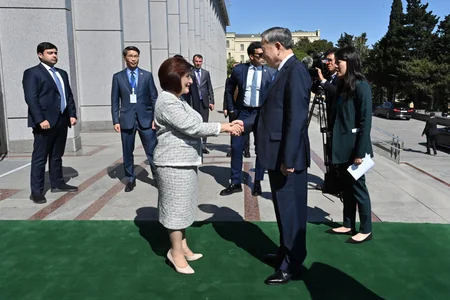 Sahibə Qafarova vyetnamlı həmkarını Azərbaycana səfərə dəvət edib