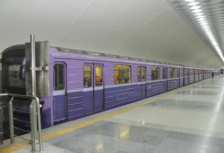 Bakı metrosunda 7 vaqonlu qatarlar xəttə buraxılıb