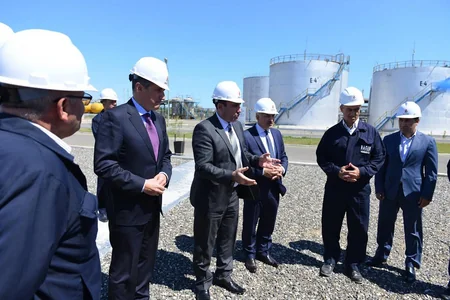 Azərikimya İstehsalat Birliyində ADNSU-nun rektoru ilə ilə görüş keçirilib