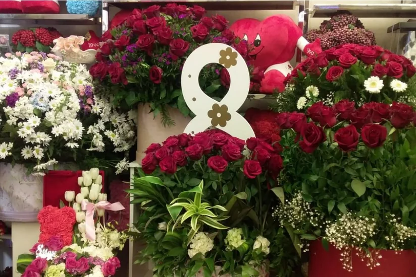 Bakının gül mağazalarında canlanma müşahidə edilir - REPORTAJ - FOTO - VİDEO