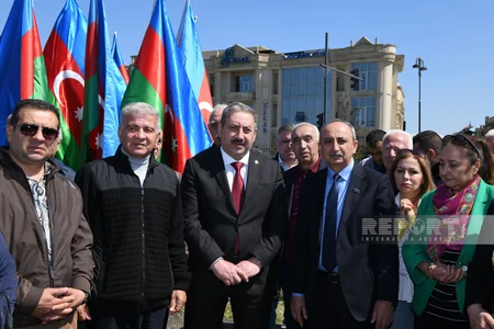 Qərbi Azərbaycan İcması Heydər Əliyevin 100 illiyi ilə əlaqədar ağacəkmə kampaniyası keçirib