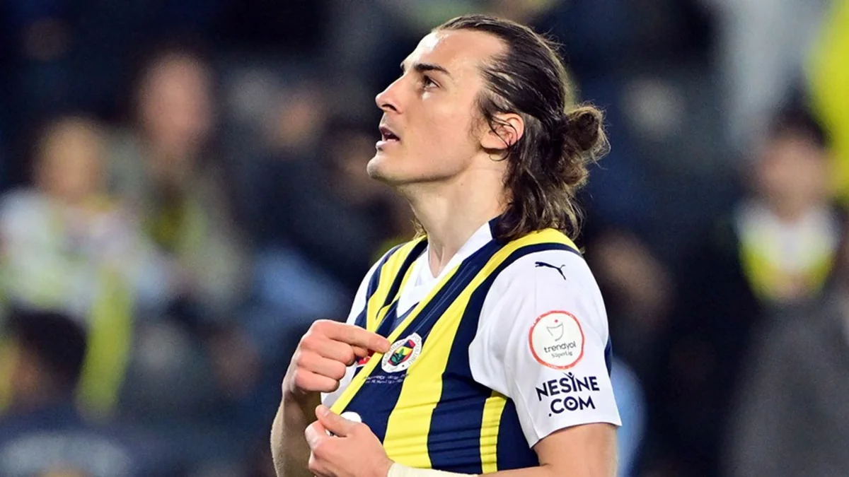 Fənərbağçanın futbolçusu zədə səbəbindən 1 ay yaşıl meydanlardan kənar qalacaq