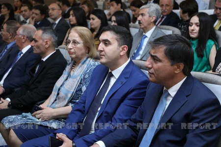 “Abituriyent” jurnalının 12-ci nömrəsi təqdim olunub