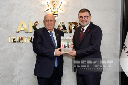Azərbaycan nümayəndə heyəti AK Partinin İzmir təşkilatını ziyarət edib