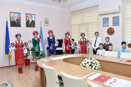 Vladimir Zelenski BSU-da Ukrayna Tədris-Mədəniyyət Mərkəzi ilə tanış olub